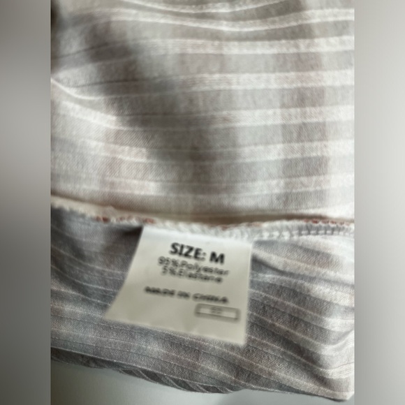 NWOT striped turtle neck - Picture 3 of 3